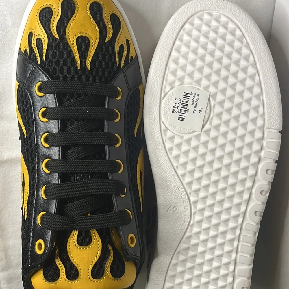 🐻Moschino Flames🔥Black Sneakers Brand New! - Picture 3 of 7